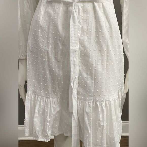 NWT Tommy Hilfiger Chambray white long-sleeve belted shirtdress. Size 2 - Picture 3 of 11